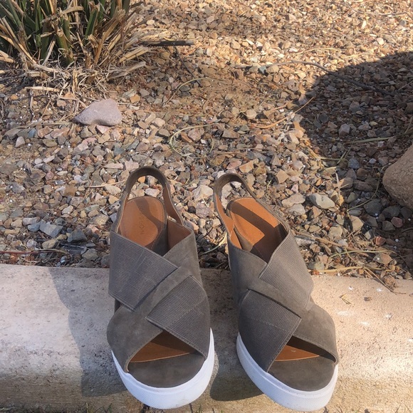 Caslon Alaysa Wedge Sandal. Genuine Leather! Olive/ Army green color. Size 7.5M - Picture 2 of 10